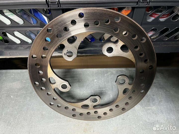 Задний тормозной диск Suzuki 69211-18G00-000