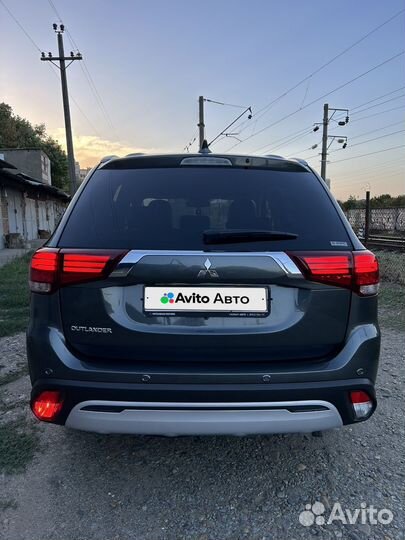 Mitsubishi Outlander 2.4 CVT, 2021, 73 700 км