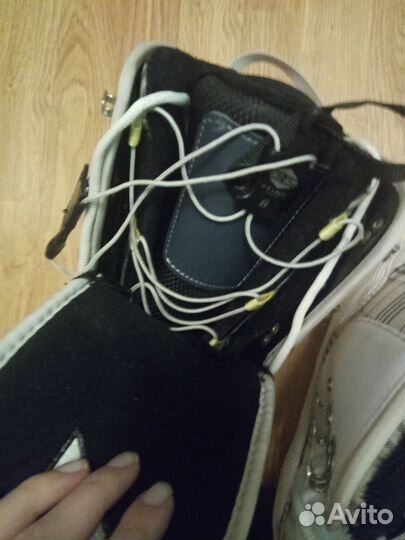 Женские ботинки для сноуборда atom