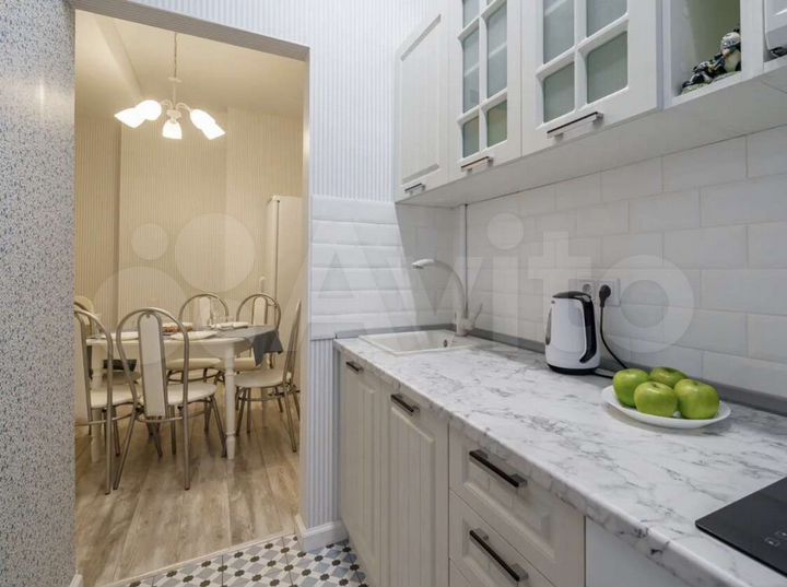 3-к. квартира, 77 м², 1/7 эт.