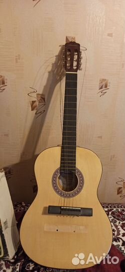 Акустическая гитара Amadeus