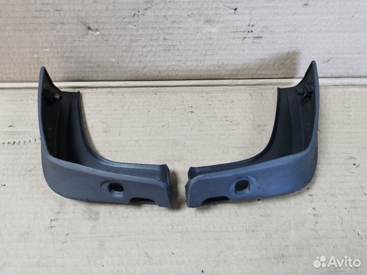 Накладка задней части порога Mercedes W124 дорест