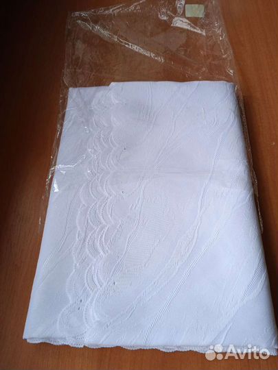 Скатерть белая тефлон 180х160