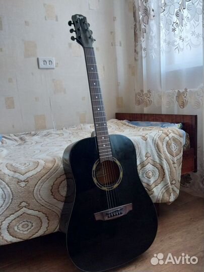 Акустическая гитара