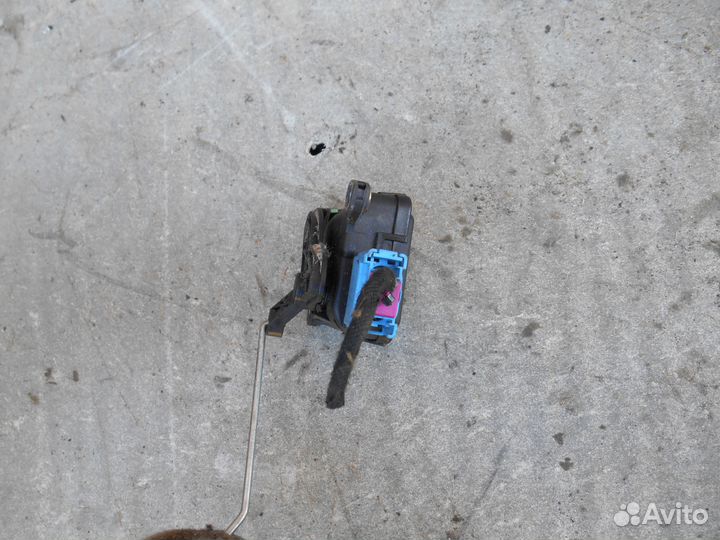 Моторчик заслонки 4B1820511C 0132801129 Audi A6 C5