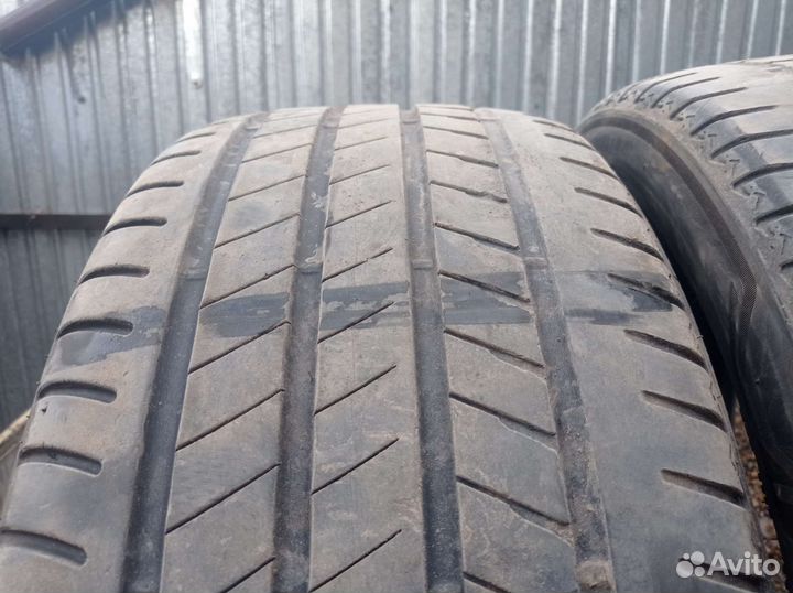 Bridgestone Alenza 001 275/45 R20