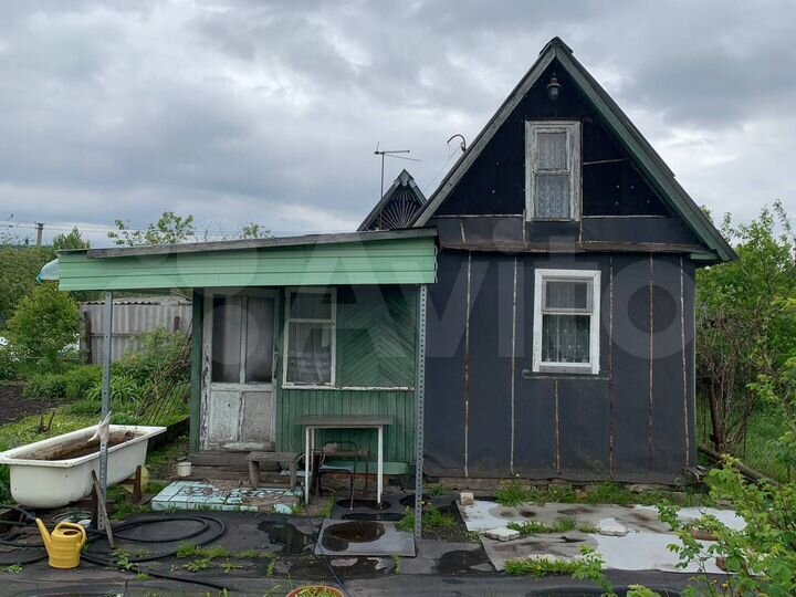 Дача 15 м² на участке 6 сот.