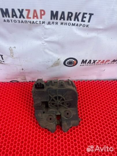 Замок багажника Ford Focus 1 2.0 2001 седан