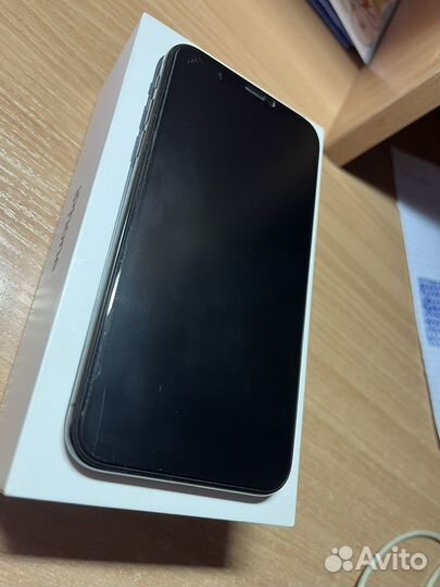 iPhone X, 64 ГБ