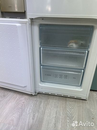 Холодильник bosch FD 9501 354 л