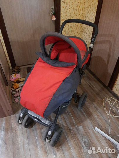 Прогулочная коляска