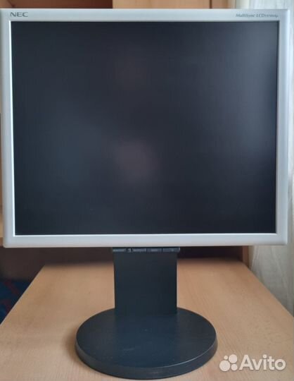 Монитор NEC MultiSync lcd1970nxp