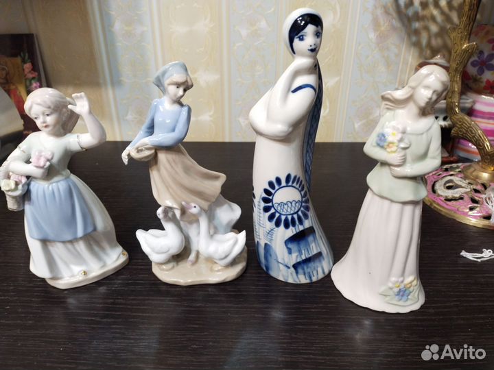Статуэтка фарфор