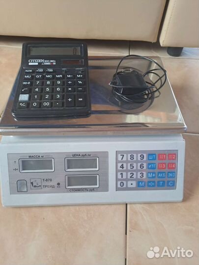 Весы и калькулятор