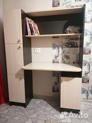 Стол письменный новый в наличии