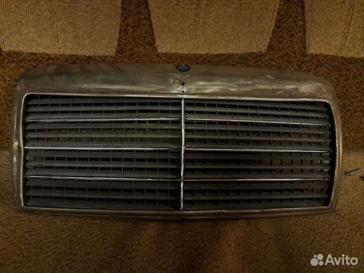 Решетка радиатора mercedes w124