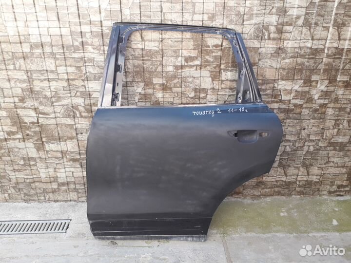 Дверь задняя левая 11-18г Volkswagen Touareg 2