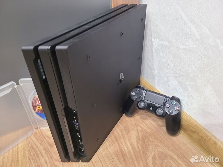 Sony PS4 Pro 1tb ssd Samsung + GTA5
