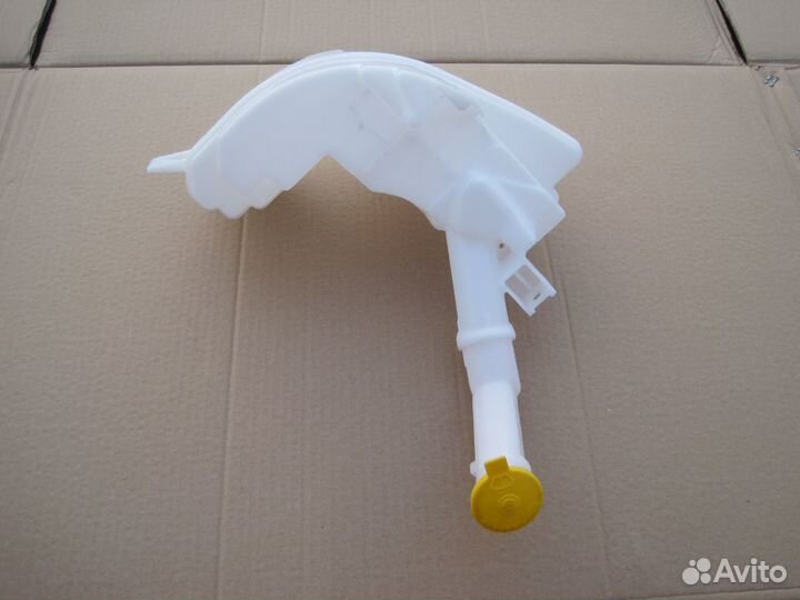 Бачок омывателя лоб стекла Аналог Mazda 3 BK 04-08