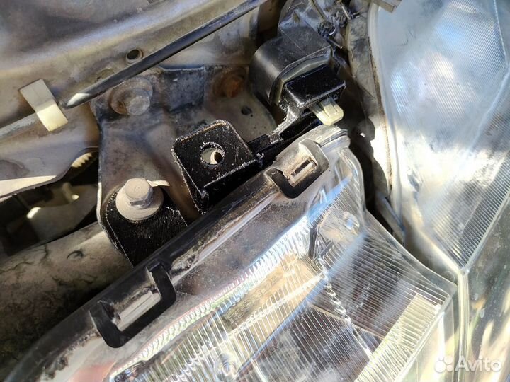 Крепление люстры / решетки civic 5d