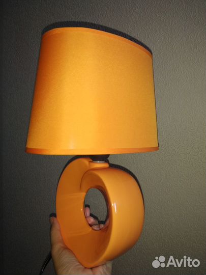Лампа настольная