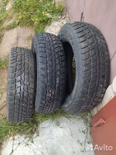 Bridgestone Blizzak Spike-01 195/65 R15 91T