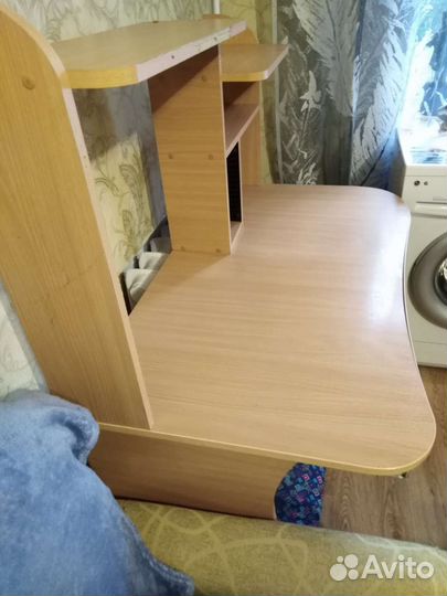 Компьютерный стол