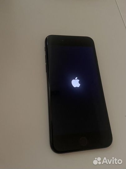 iPhone SE (2020), 64 ГБ