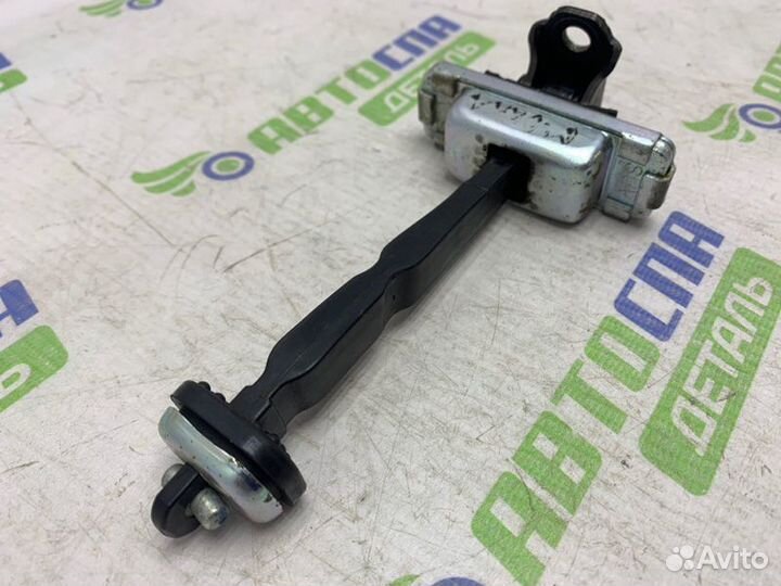 Ограничитель двери задний Opel Mokka кроссовер