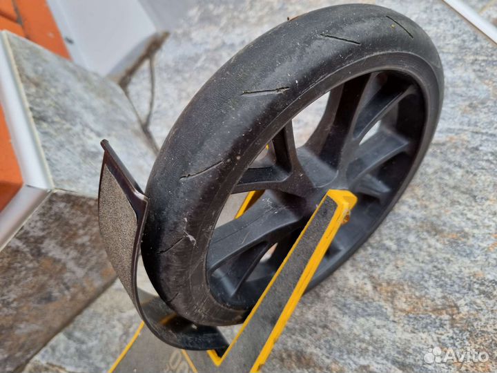 Самокат Mongoose trace 200