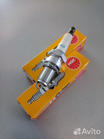 Свечи NGK B8HS-10 Комплект 2