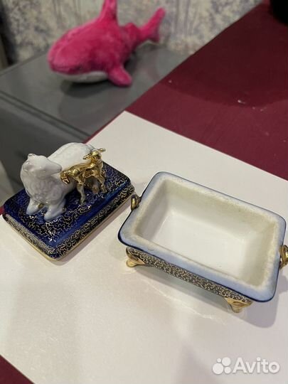 Фарфоровые статуэтка