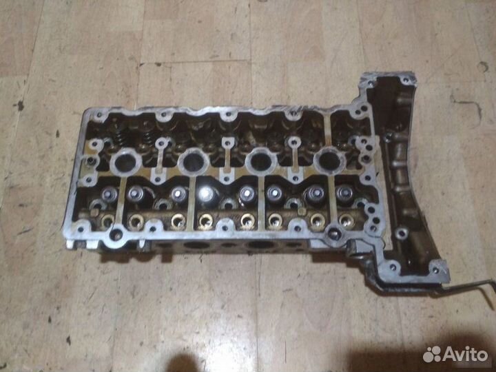 Головка блока цилиндров Mercedes Benz W204