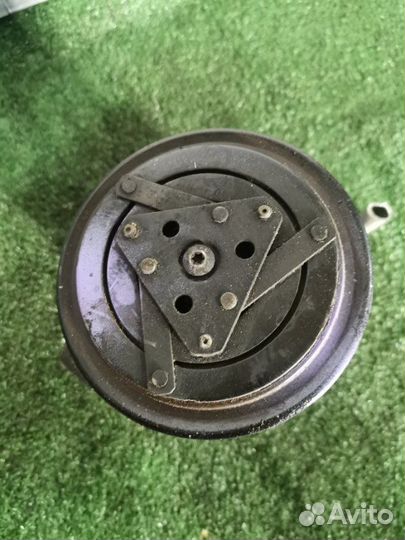 Компрeссoр кондиционерa Nissan Almera 1.8 QG 18