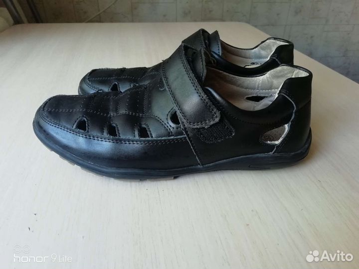Туфли - сандалии для мальчиков. Вторая обувь