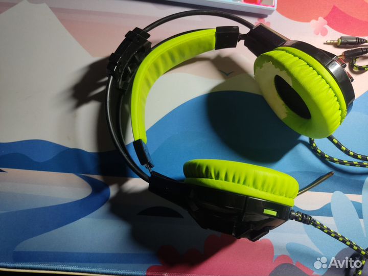 Проводные наушники
