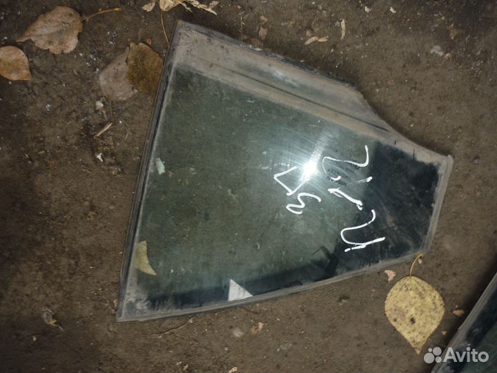 Форточка задняя правая Ниссан Примера П12