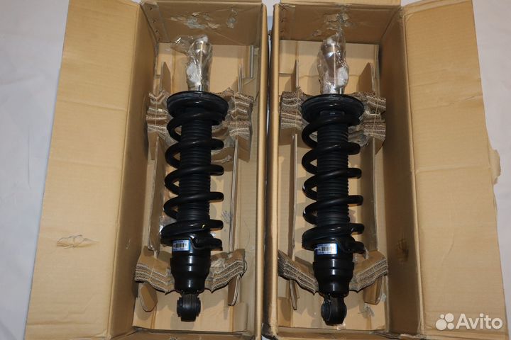 Амортизатор передний Nissan Patrol Y62 2010-2023