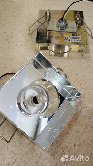 Светильник встраиваемый