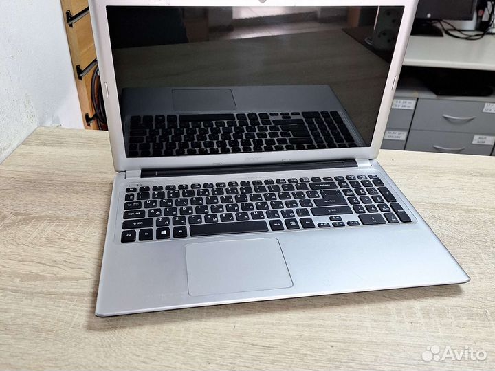 Ноутбук (i3 3217,8GB,240GB SSD)