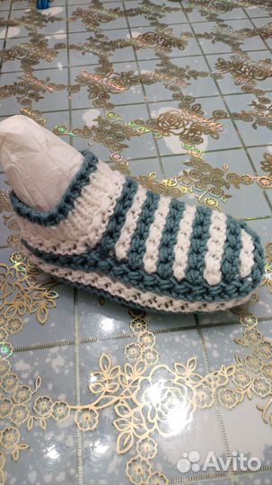 Вязанные тапочки-чешки ручной работы