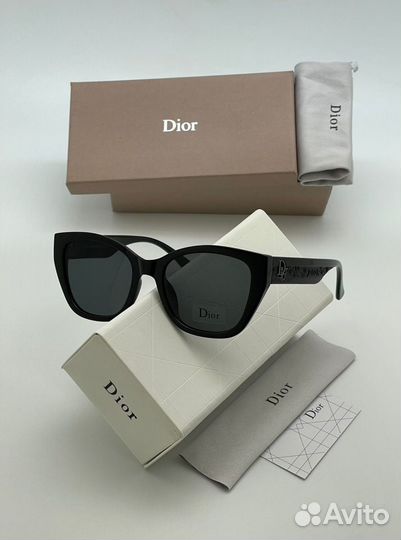 Солнцезащитные очки женские Dior