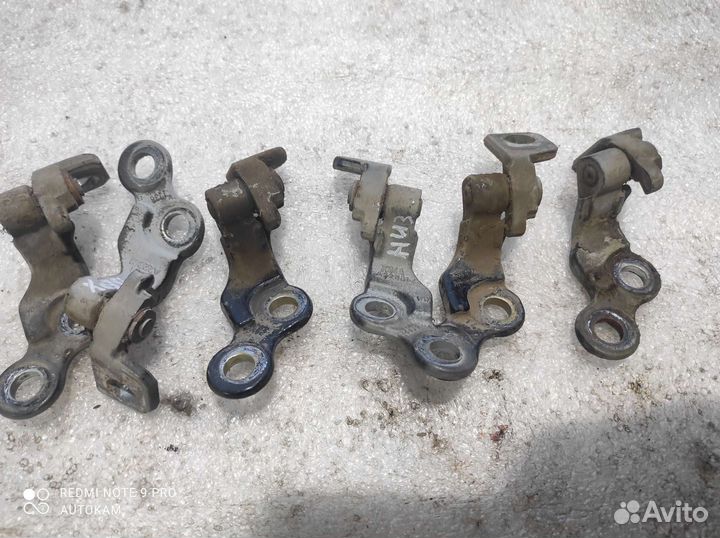 Петля двери Ford Focus 1