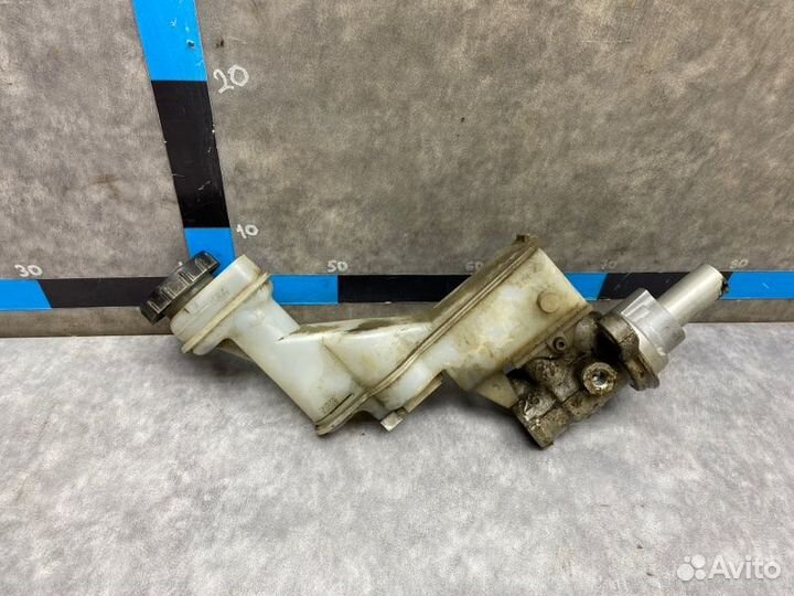 Главный тормозной цилиндр Nissan Qashqai J10 2.0