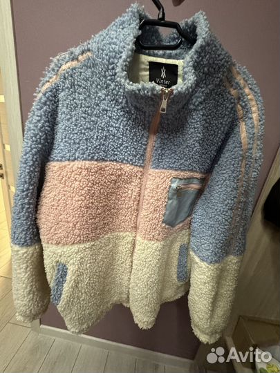 Ветровка женская