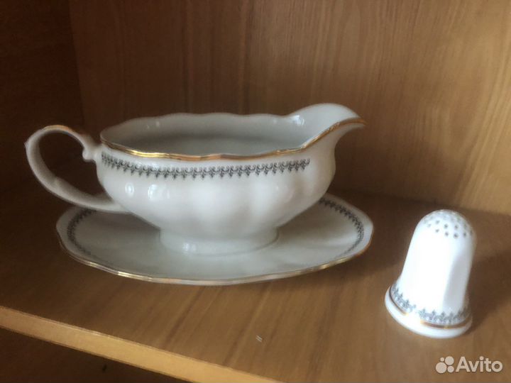 Много посуды(не все представлено на фото)