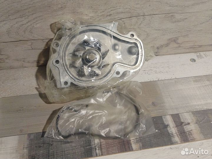 Водяная помпа на Honda Accord,CD8