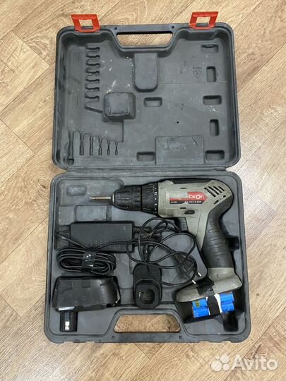 Шуруповерт интерскол