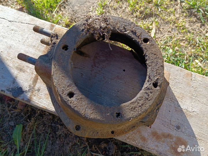 Цапфа поворотного кулака газ 69