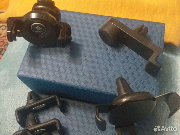 Держатель для телефона в машину